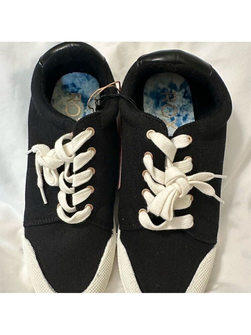 Roxy Women's Black Lace-Up Canvas Sneakers Casual Chic Shoes size 8 & size 9 NWT
